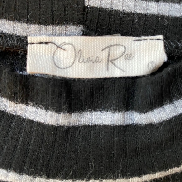 Black and white stripe Crop Top - Picture 4 of 4